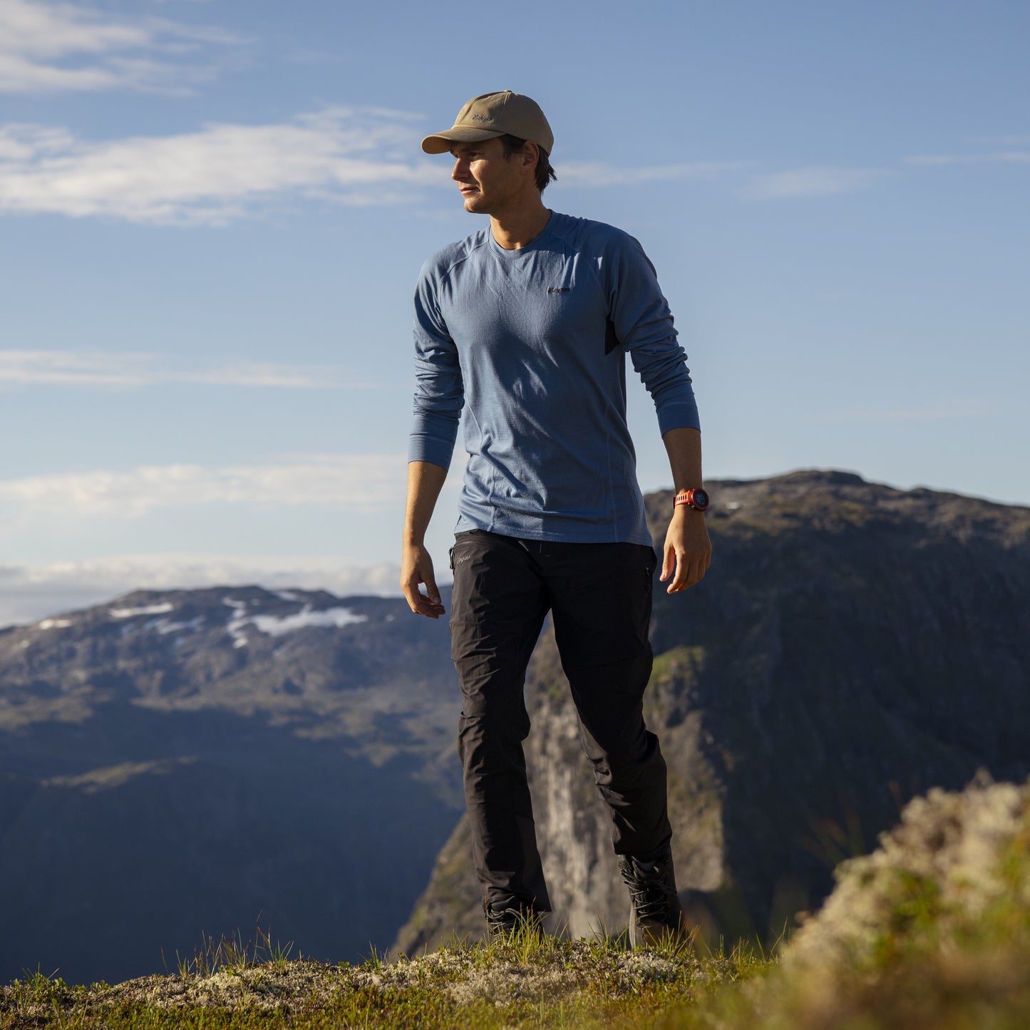 Bergans Inner:Pure Merino Long Sleeve Men Elemental Blue / Dark Shadow Grey