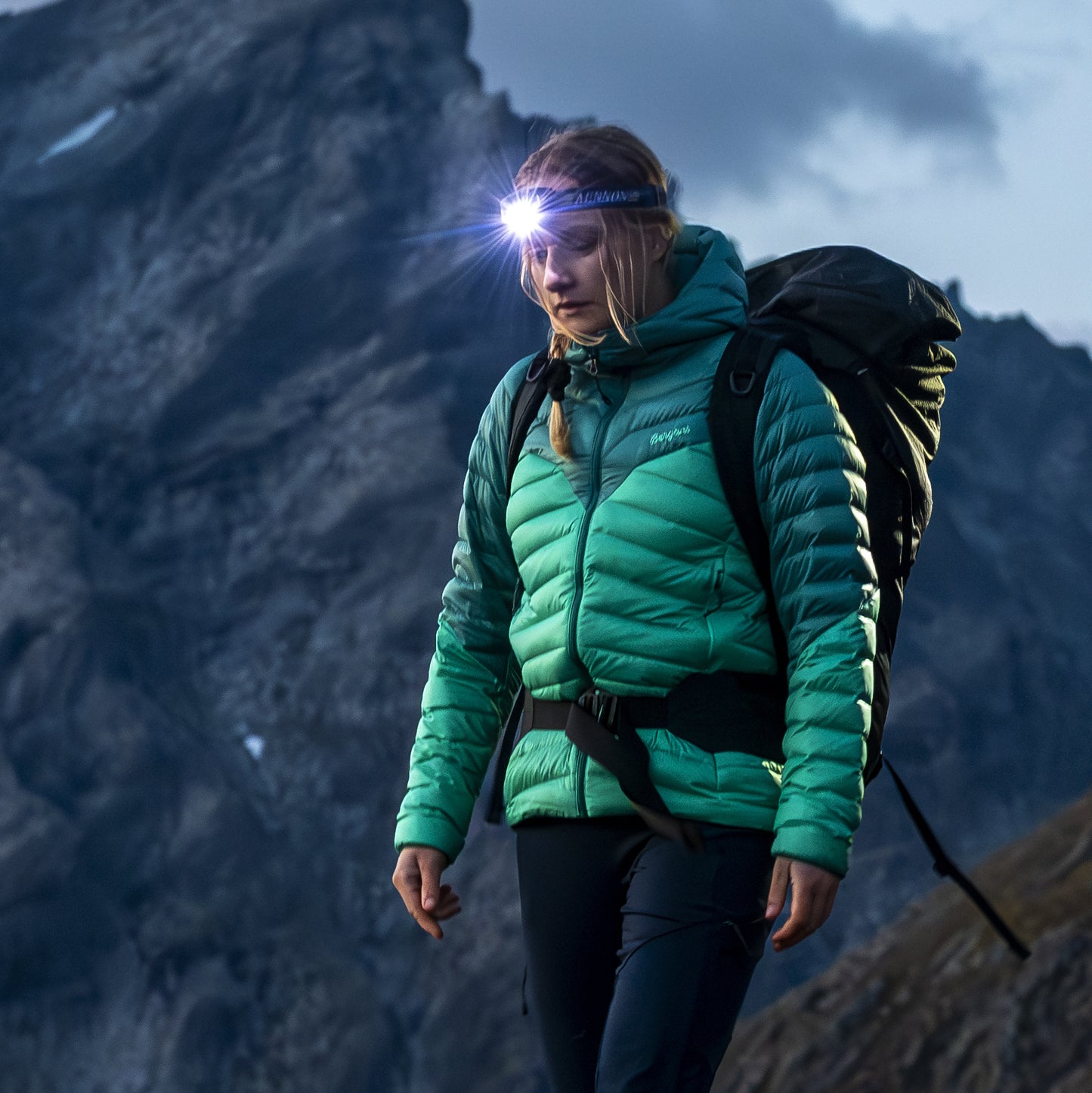 Bergans Tind Light Down Jacket Hood Women Light Malachite Green/Malachite Green