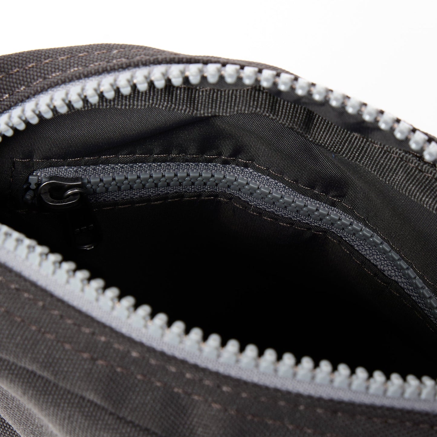 ROKA London Bond Canvas Carbon