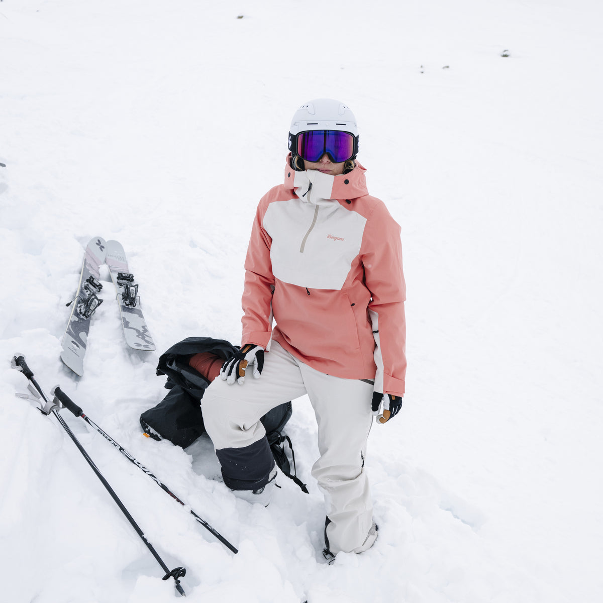 Bergans Oppdal Insulated Shell Anorak Women Light Weathered Red / Bone White