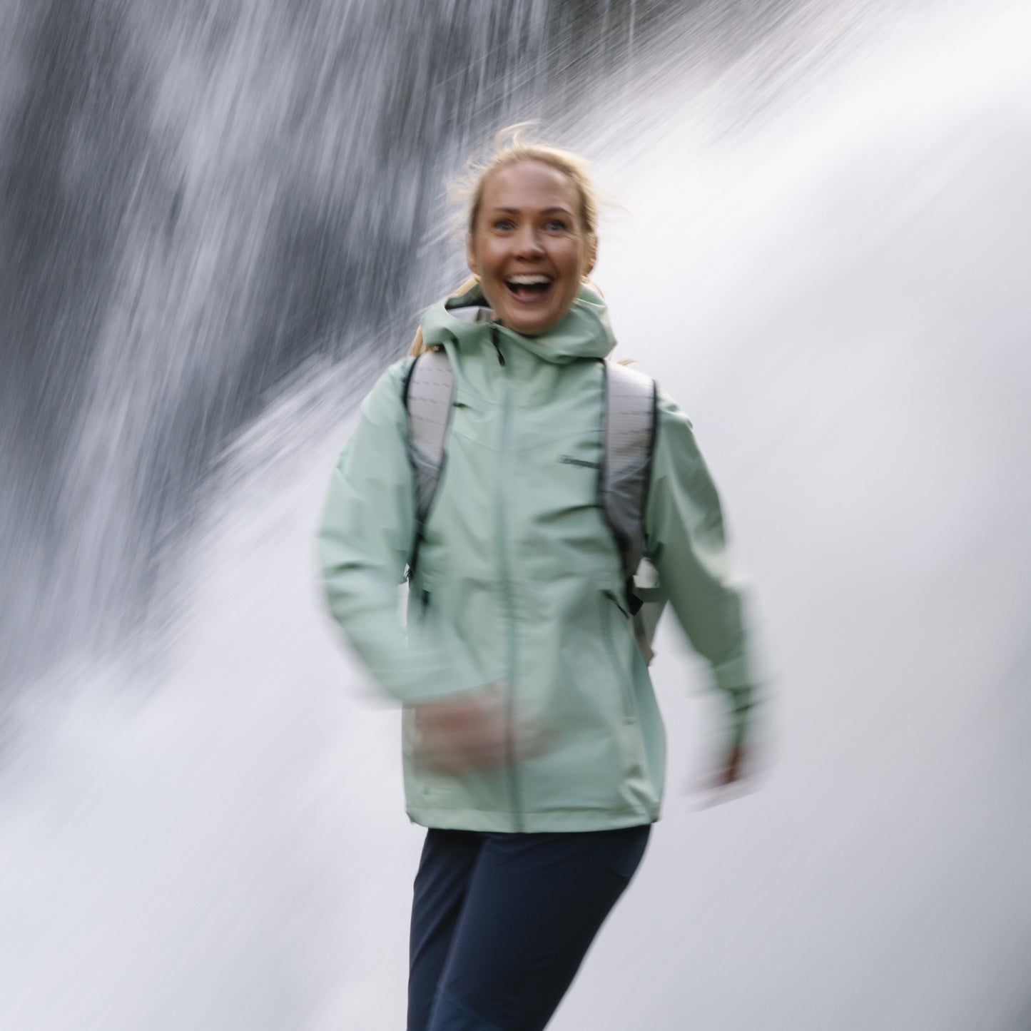 Bergans Essentials 2.5L Shell Jacket Women Mint Crush